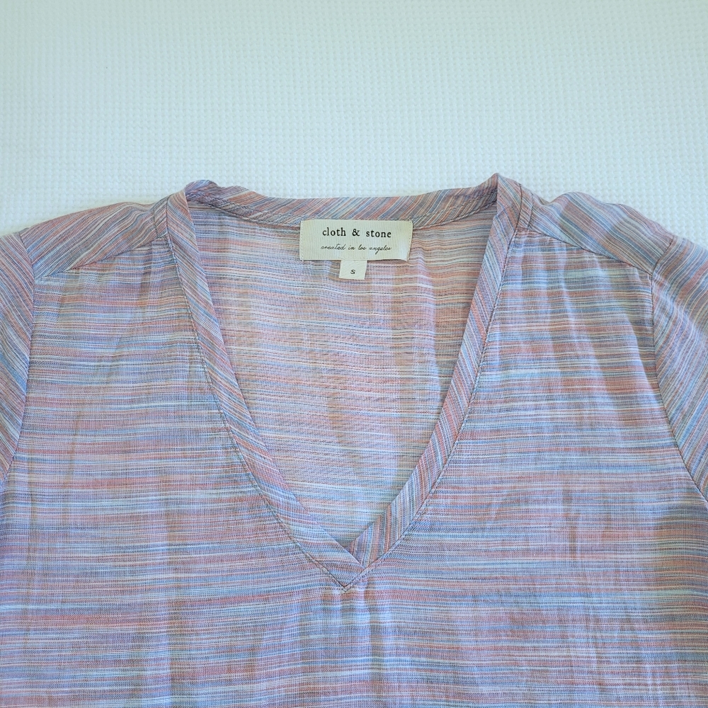 cloth & stone V-Neck Top - Picture 3 of 9